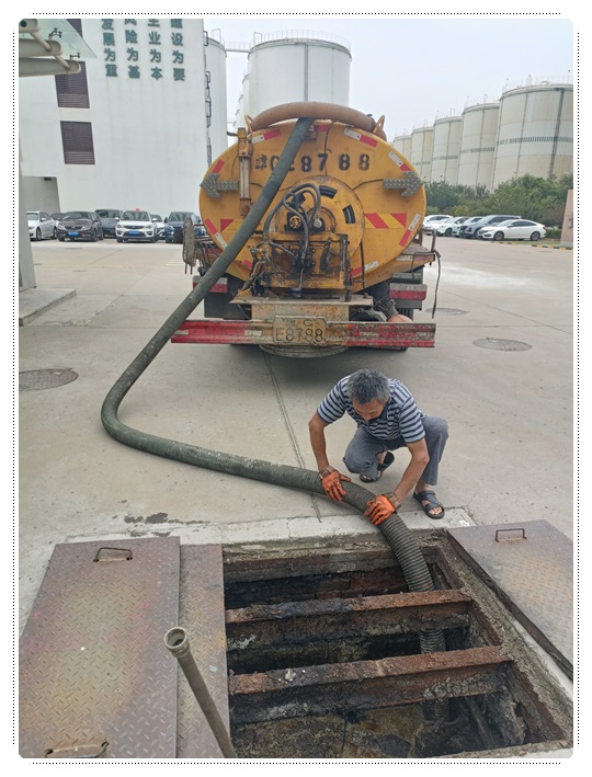 松山湖管委会隔油池清掏