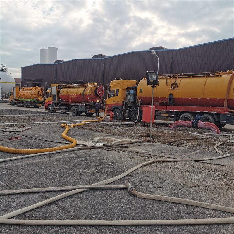 松山湖管委会污水池清理