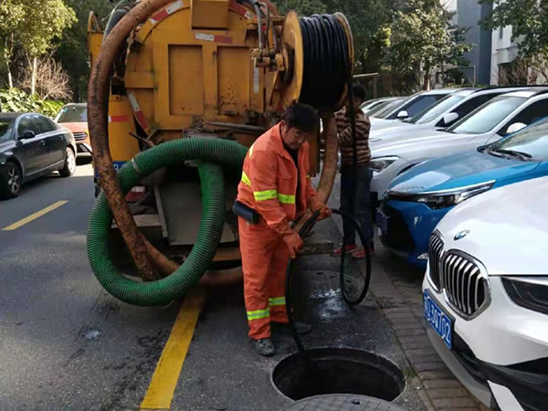 松山湖管委会排污管道清淤