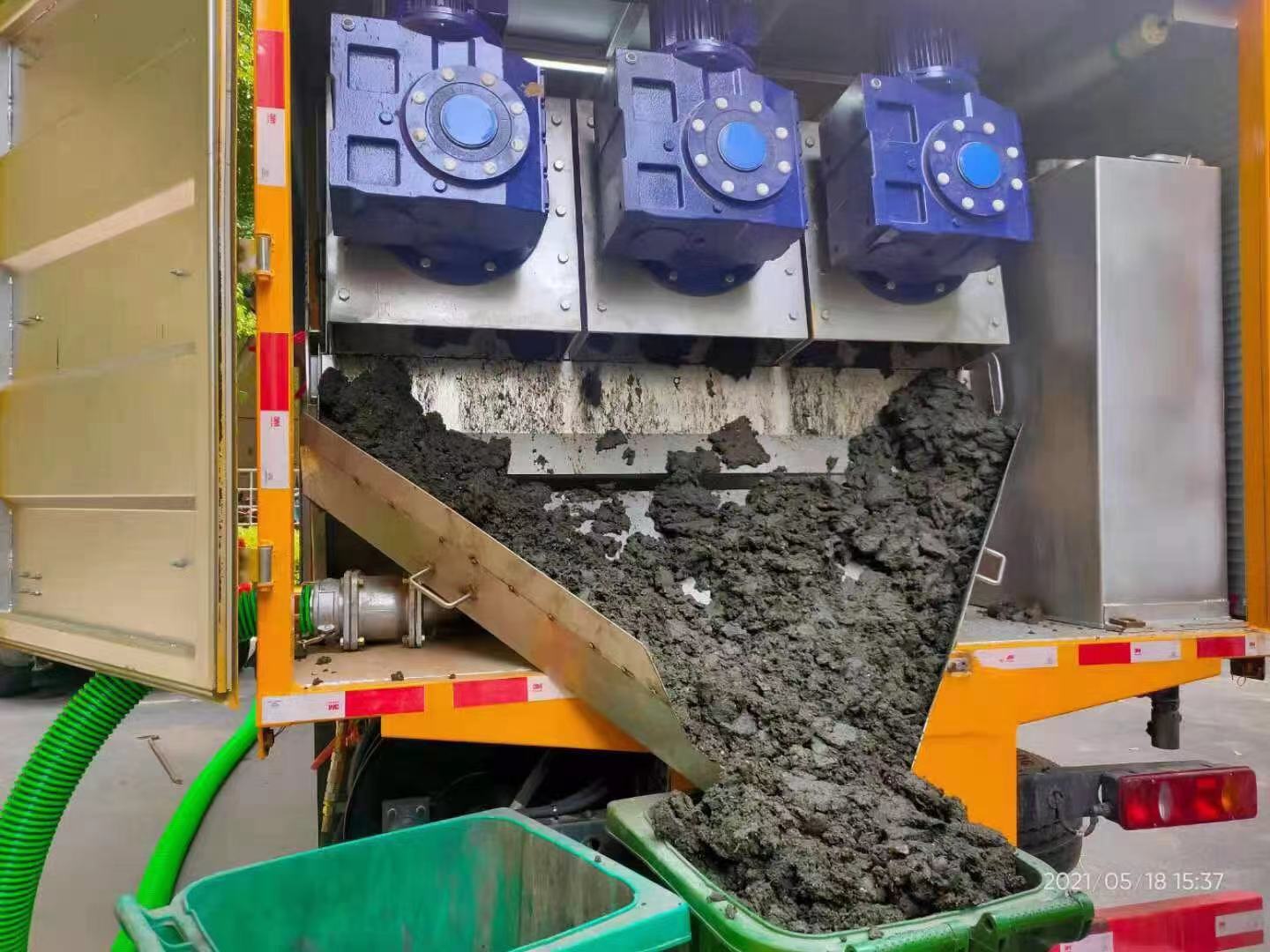 松山湖管委会化粪池清掏城市维护站-泥浆净化干湿分离处理